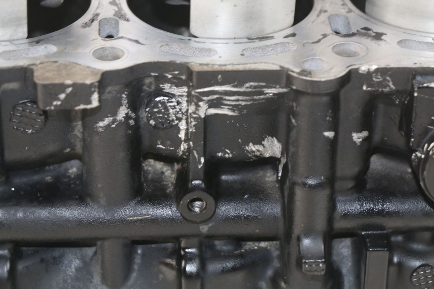 photo de CARCAÇA INFERIOR DO MOTOR SUZUKI GSR 600 (2005 - 2012) - Marcações e referências