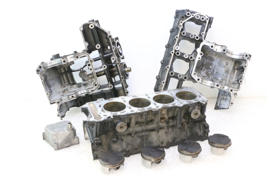 photo de CARCAÇA INFERIOR DO MOTOR SUZUKI GSR 600 (2005 - 2012) - Vista principal