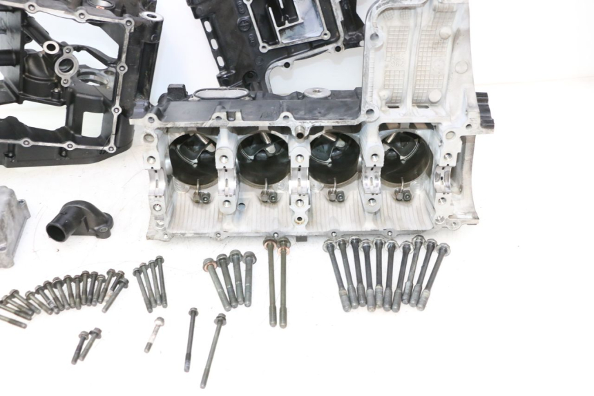photo de CARCAÇA INFERIOR DO MOTOR SUZUKI GSR 600 (2005 - 2012) - Imagem adicional