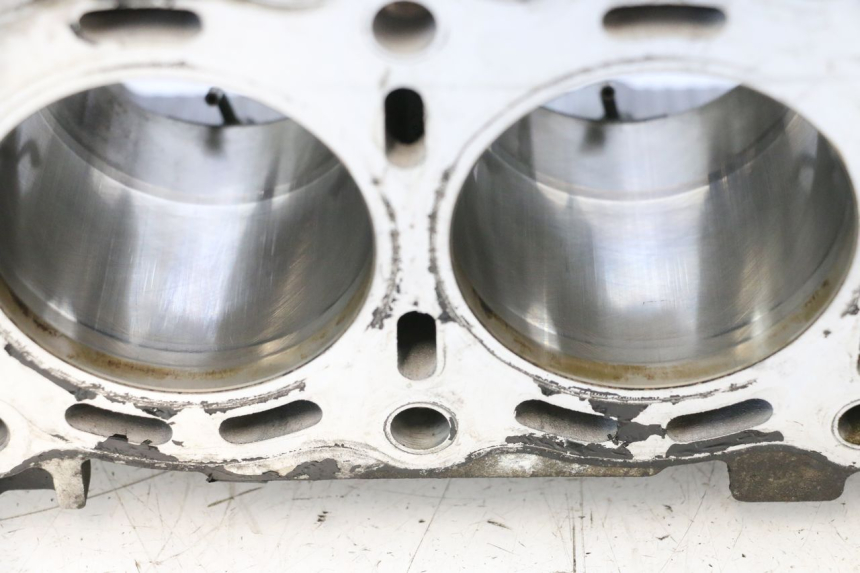 photo de CARCAÇA INFERIOR DO MOTOR SUZUKI GSR 600 (2005 - 2012) - Vista principal