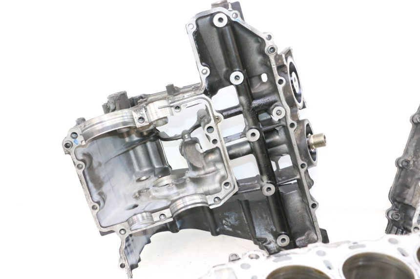 photo de CARCAÇA INFERIOR DO MOTOR SUZUKI GSR 600 (2005 - 2012) - Vista geral