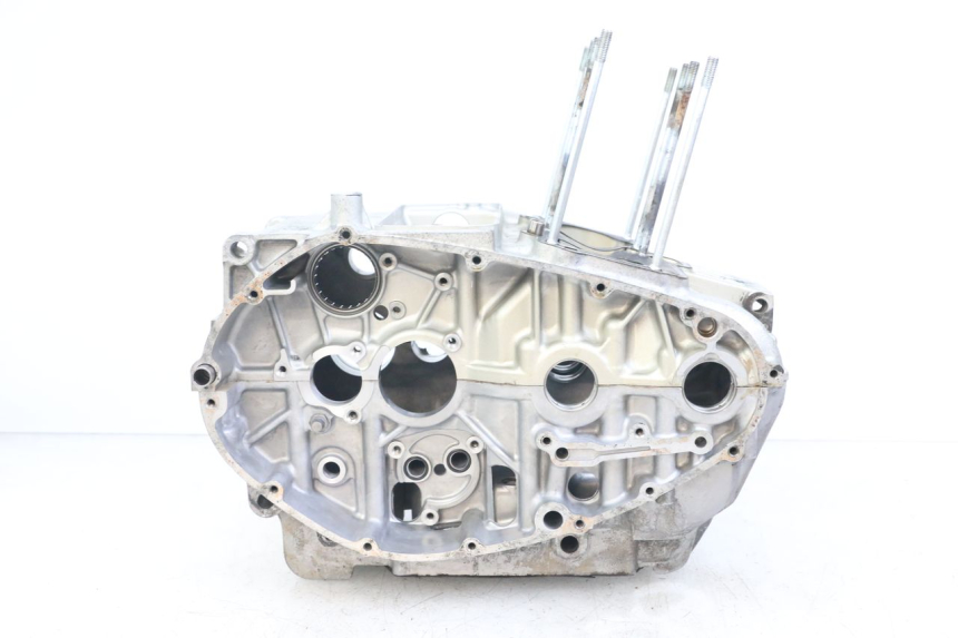 photo de CARTER INFERIOR DO MOTOR SUZUKI GSX E 250 (1982 - 1983) - Vista principal