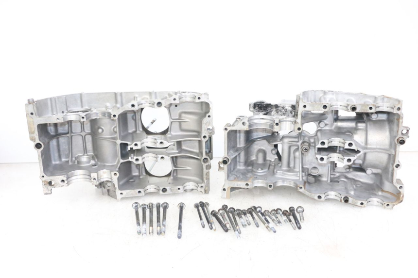 photo de CARTER INFERIOR DO MOTOR SUZUKI GSX E 250 (1982 - 1983) - Detalhe da peça