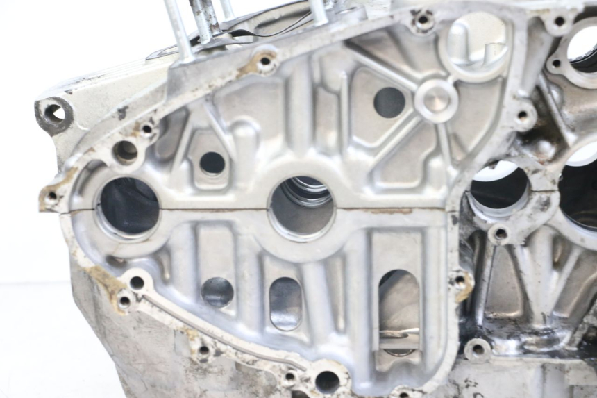 photo de CARTER INFERIOR DO MOTOR SUZUKI GSX E 250 (1982 - 1983) - Vista do produto