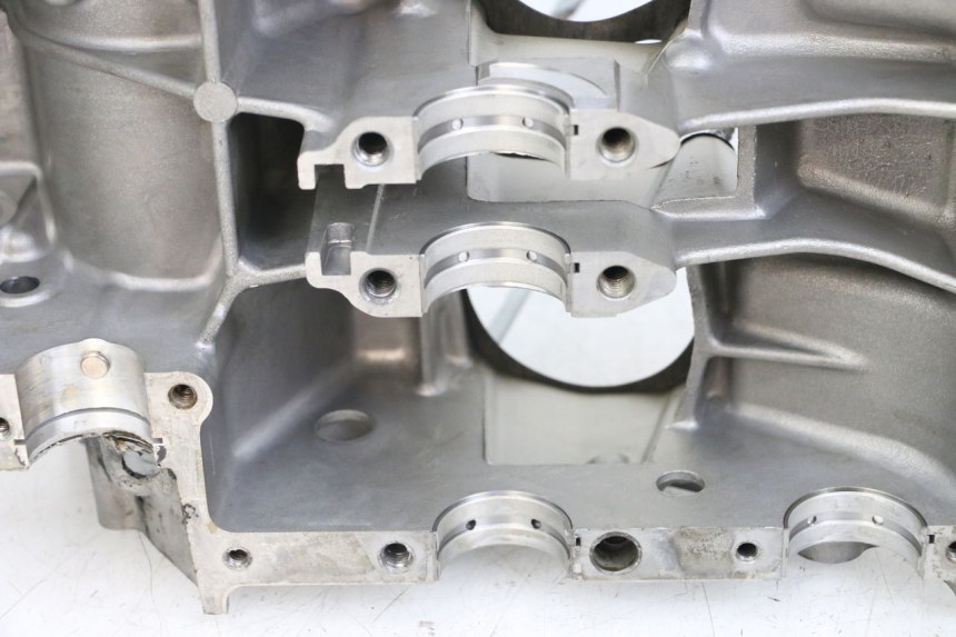 photo de CARTER INFERIOR DO MOTOR SUZUKI GSX E 250 (1982 - 1983) - Estrutura - ampliação