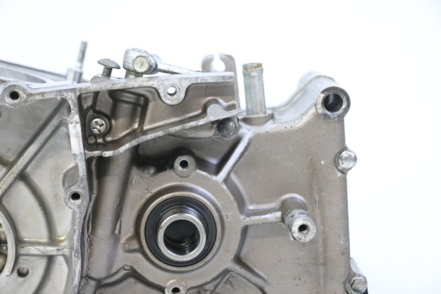 photo de CARTER INFERIOR DO MOTOR HYOSUNG GTR 125 (2006 - 2008) - Peça verificada
