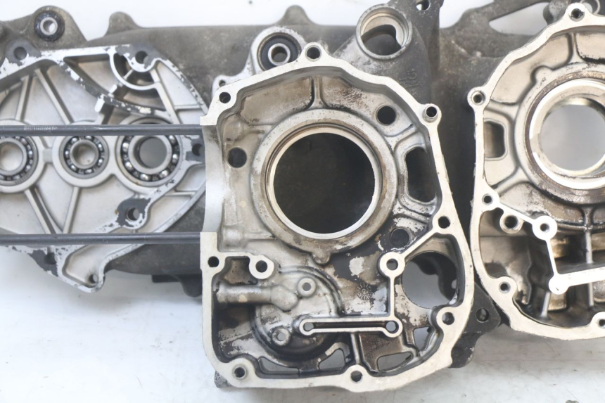 photo de CARTER INFERIOR DO MOTOR HONDA NES AROBASE 125 (2000 - 2003) - Ampliação técnica