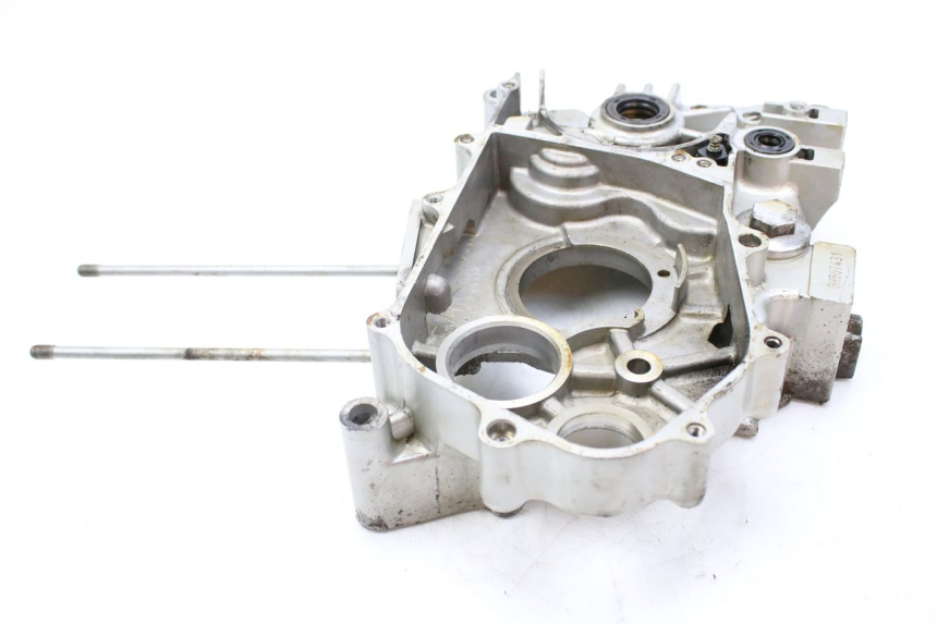 photo de CARTER INFERIOR DO MOTOR SYM HUSKY 125 (1999 - 2005) - Pontos de fixação