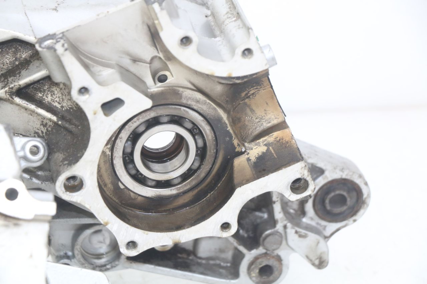 photo de CARTER INFERIOR DO MOTOR SYM JET EURO X 2T 50 (2003 - 2007) - Ampliação dos componentes