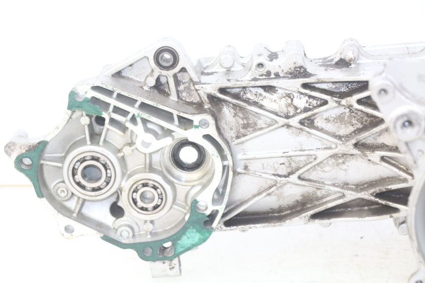 photo de CARTER INFERIOR DO MOTOR SYM JET EURO X 2T 50 (2003 - 2007) - Zoom do estado de desgaste