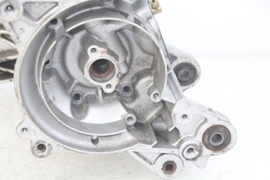 photo de CARTER INFERIOR DO MOTOR SYM JET EURO X 2T 50 (2003 - 2007) - Outro ângulo de visão