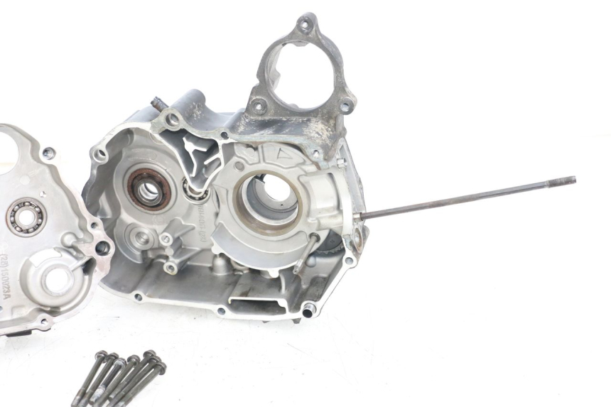 photo de CARTER INFERIOR DO MOTOR KYMCO K-PW K-PIPE 50 (2012 - 2017) - Ampliação dos componentes