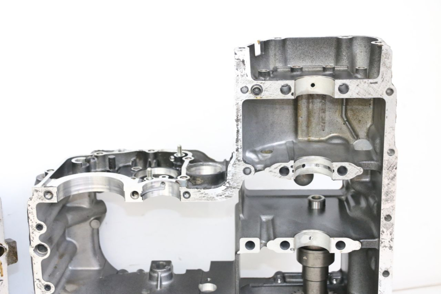 photo de CARTER INFERIOR DO MOTOR KAWASAKI GTR 1000 (1994 - 2004) - Detalhes característicos