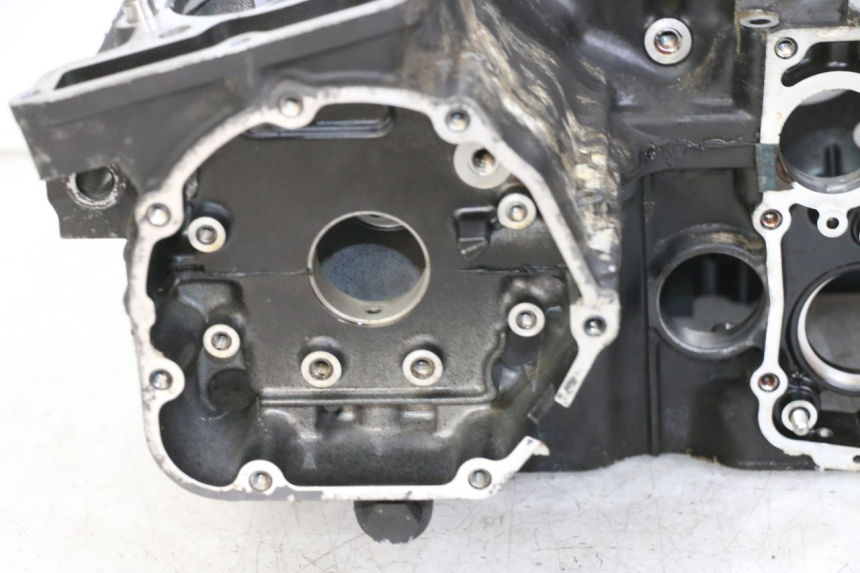 photo de CARTER INFERIOR DO MOTOR KAWASAKI GTR 1000 (1994 - 2004) - Vista geral