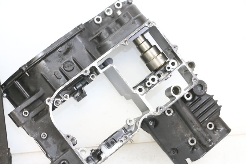 photo de CARTER INFERIOR DO MOTOR KAWASAKI GTR 1000 (1994 - 2004) - Peça verificada