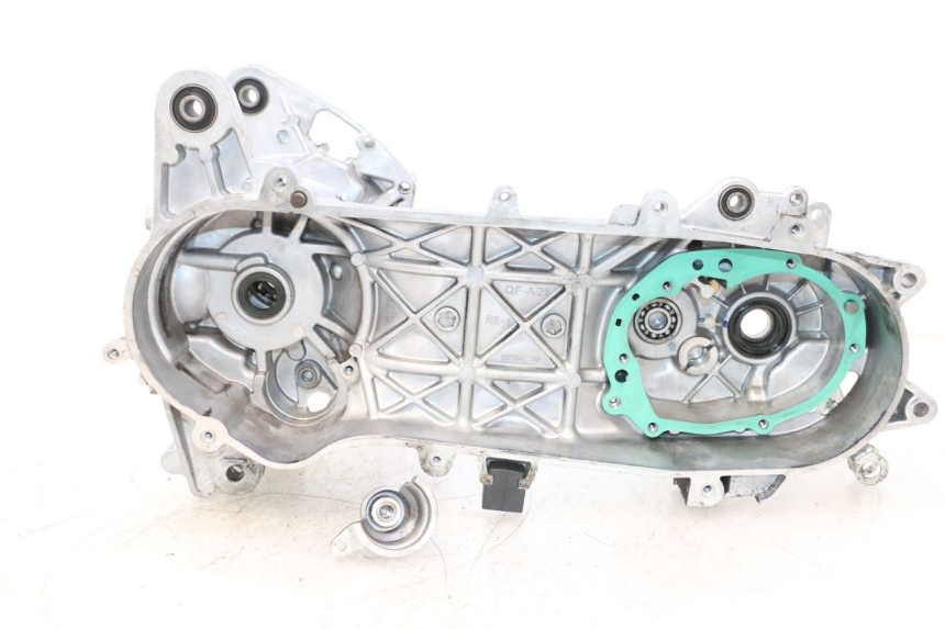 photo de CARCAÇA INFERIOR DO MOTOR PEUGEOT KISBEE 2T 50 (2018 - 2022) - Vista principal