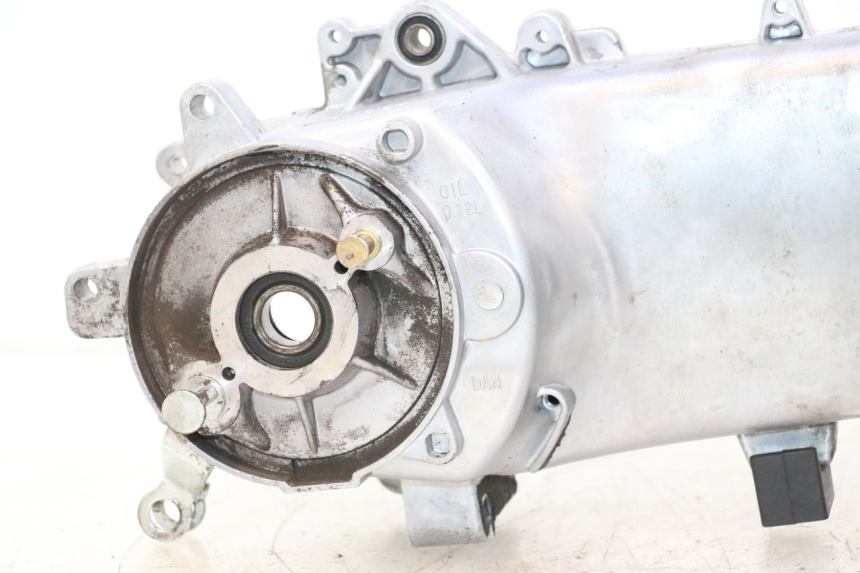 photo de CARCAÇA INFERIOR DO MOTOR PEUGEOT KISBEE 2T 50 (2018 - 2022) - Detalhes característicos