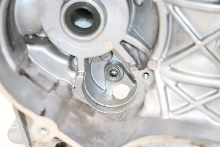 photo de CARCAÇA INFERIOR DO MOTOR PEUGEOT KISBEE 2T 50 (2018 - 2022) - Zoom de qualidade