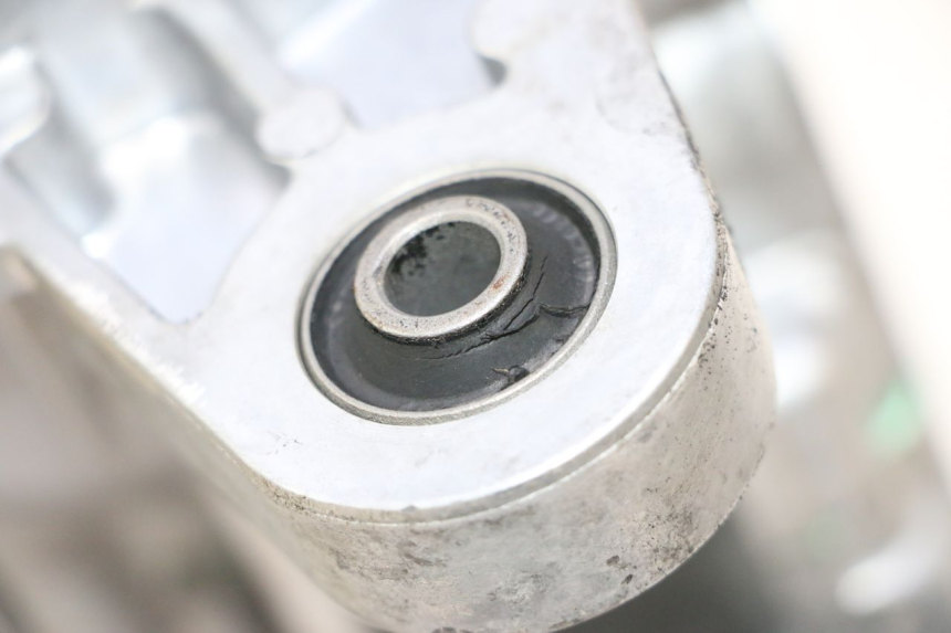 photo de CARCAÇA INFERIOR DO MOTOR PEUGEOT KISBEE 2T 50 (2018 - 2022) - Vista geral