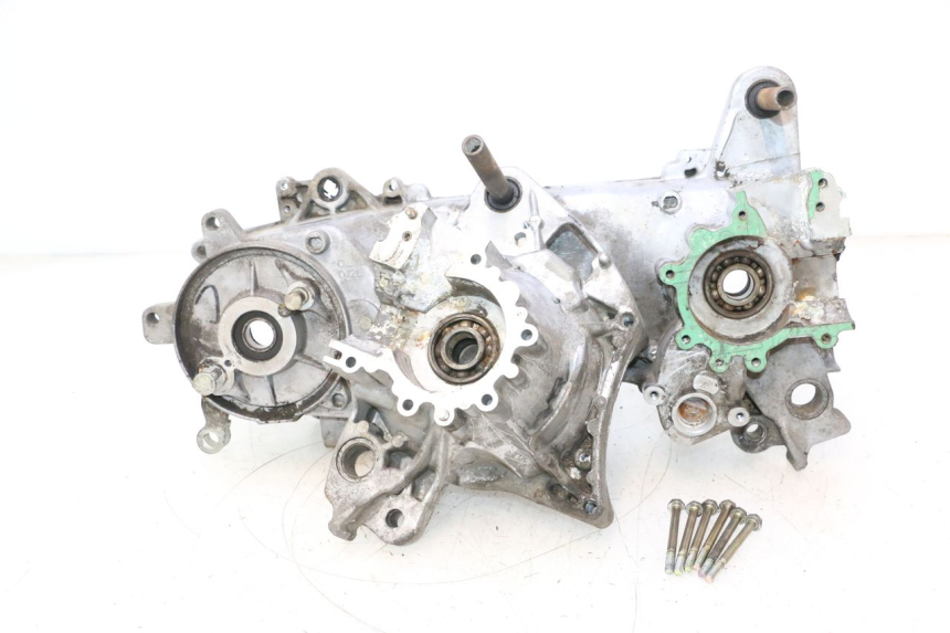 photo de CARTER INFERIOR DO MOTOR PEUGEOT KISBEE 2T 50 (2010 - 2017) - Estrutura - ampliação
