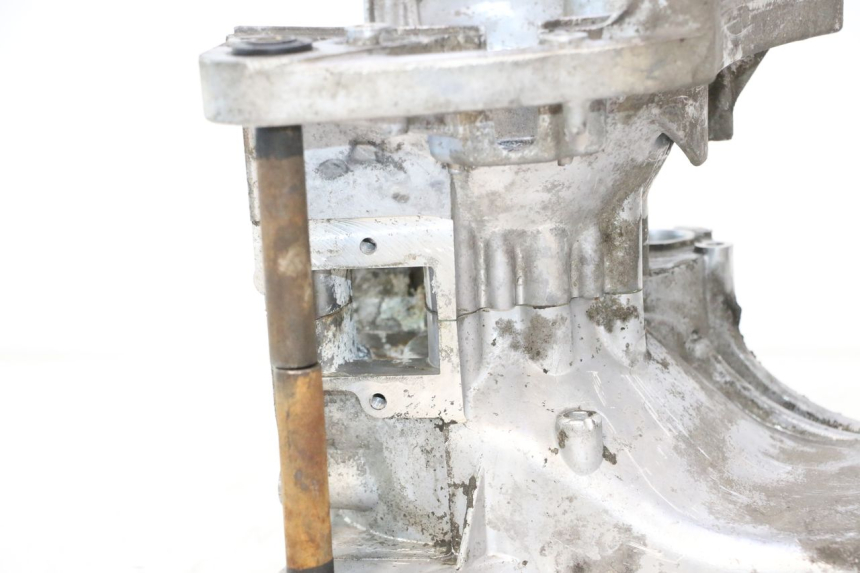 photo de CARTER INFERIOR DO MOTOR PEUGEOT KISBEE 2T 50 (2010 - 2017) - Zoom do estado de desgaste