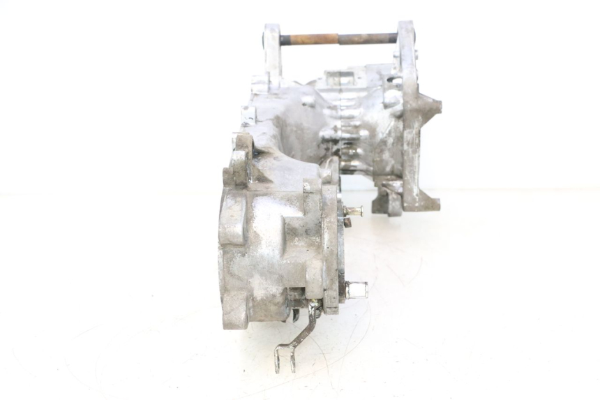 photo de CARTER INFERIOR DO MOTOR PEUGEOT KISBEE 2T 50 (2010 - 2017) - Pontos de fixação