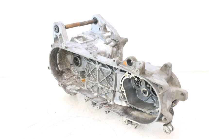 photo de CARTER INFERIOR DO MOTOR PEUGEOT KISBEE 2T 50 (2010 - 2017) - Estado da superfície