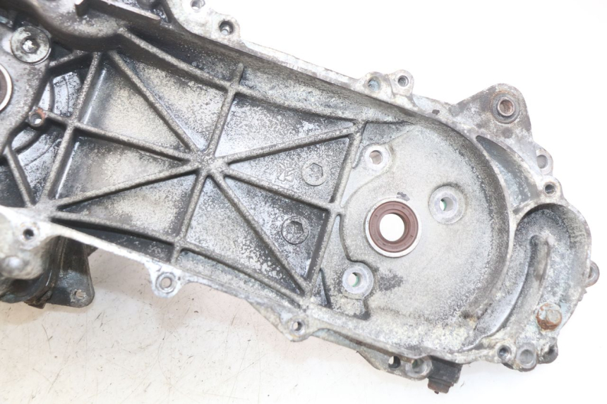 photo de CARCAÇA INFERIOR DO MOTOR PEUGEOT KISBEE 4T 50 (2018 - 2022) - Detalhe da peça