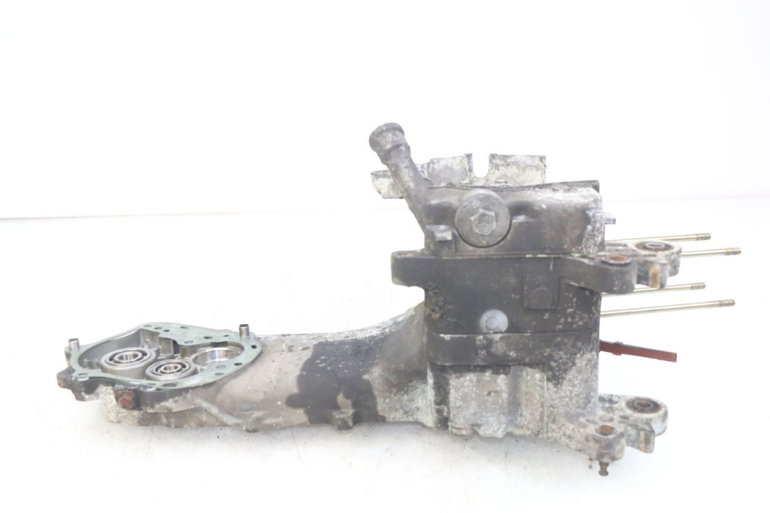 photo de CARCAÇA INFERIOR DO MOTOR PEUGEOT KISBEE 4T 50 (2018 - 2022) - Vista geral