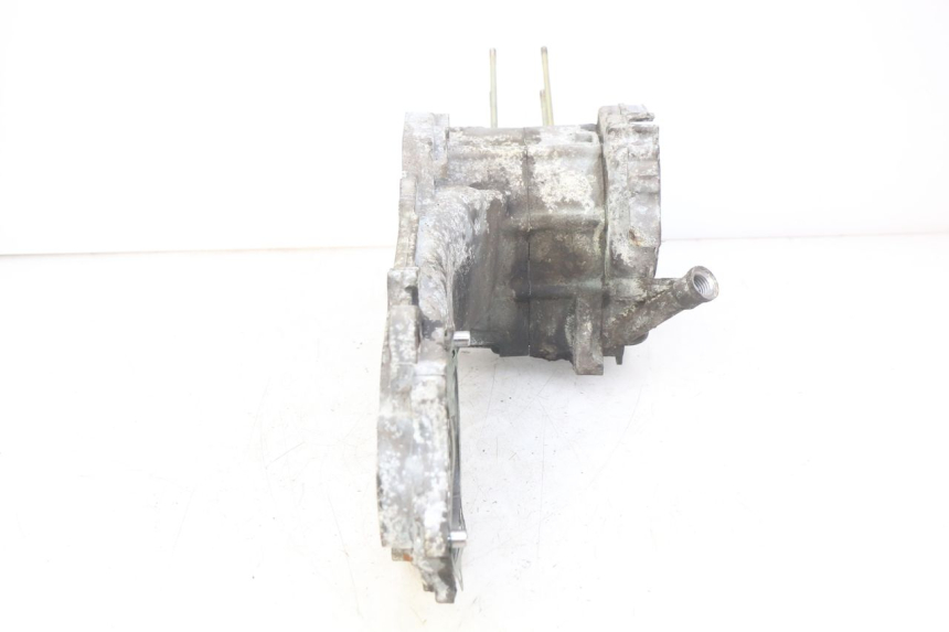 photo de CARCAÇA INFERIOR DO MOTOR PEUGEOT KISBEE 4T 50 (2018 - 2022) - Marcações e referências