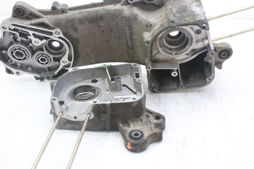 photo de CARTER INFERIOR DO MOTOR PEUGEOT KISBEE 4T 50 (2010 - 2017) - Zoom do estado de desgaste