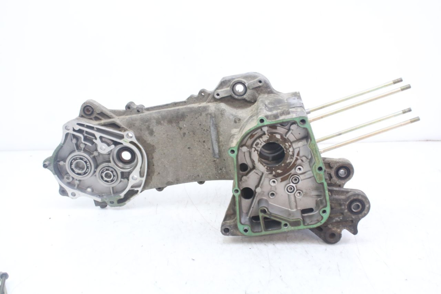 photo de CARTER INFERIOR DO MOTOR PEUGEOT KISBEE 4T 50 (2010 - 2017) - Vista geral