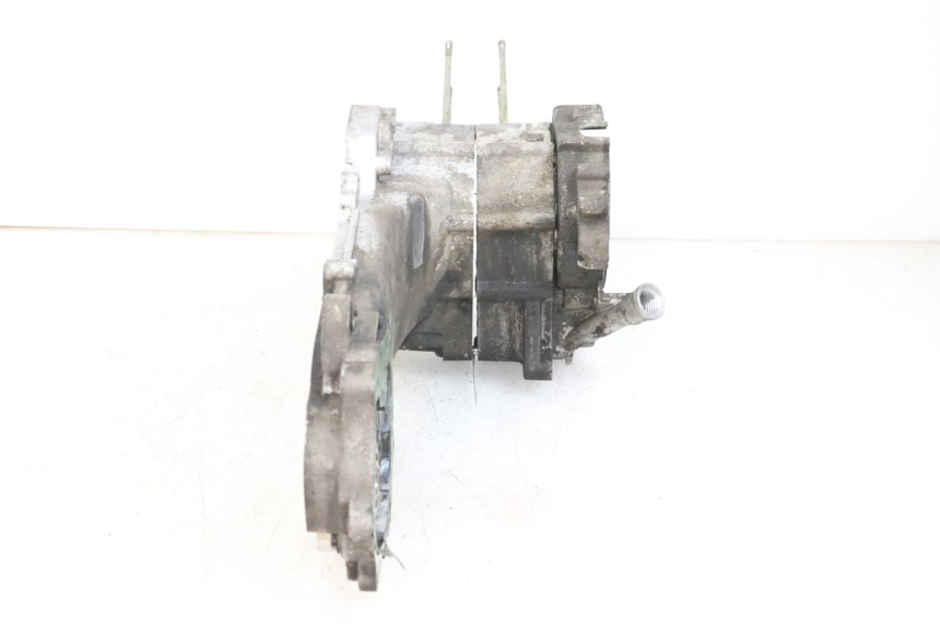 photo de CARCAÇA INFERIOR DO MOTOR PEUGEOT KISBEE 4T 50 (2018 - 2022) - Zoom do estado de desgaste