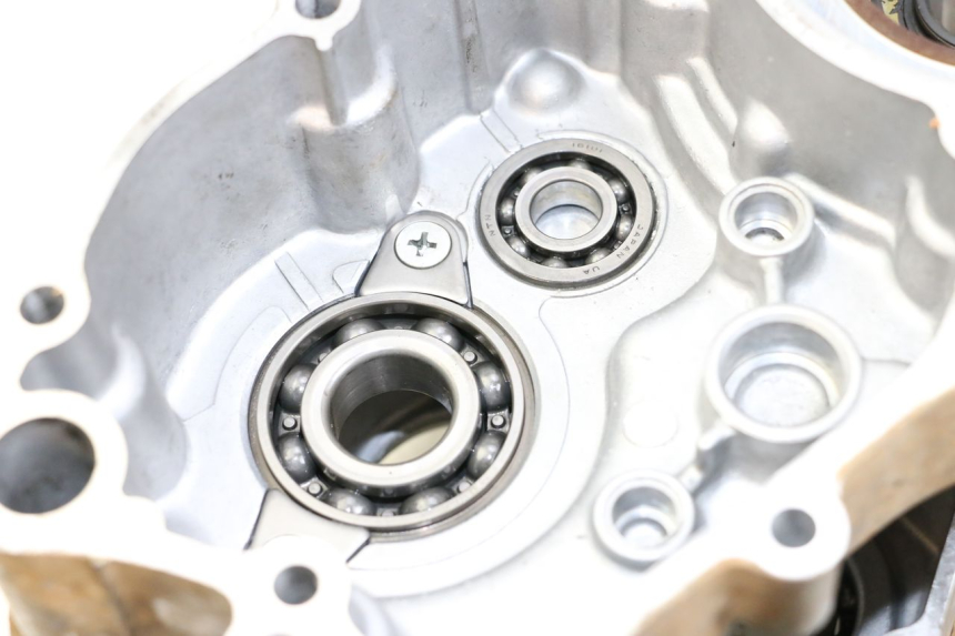 photo de CARTER INFERIOR DO MOTOR KAWASAKI KX 85 (2014 - 2021) - Ampliação dos componentes