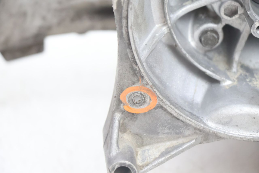 photo de CARTER INFERIOR DO MOTOR PEUGEOT LUDIX BLASTER 50 (2006 - 2014) - Detalhes característicos