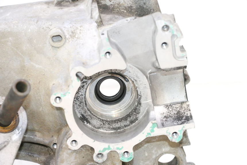 photo de CARTER INFERIOR DO MOTOR PEUGEOT LUDIX 50 (2005 - 2007) - Ampliação técnica