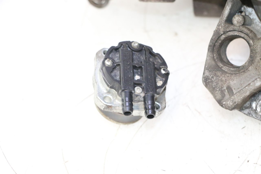 photo de CARCAÇA INFERIOR DO MOTOR PEUGEOT LUDIX ONE 14P 50 (2004 - 2013) - Ângulo alternativo