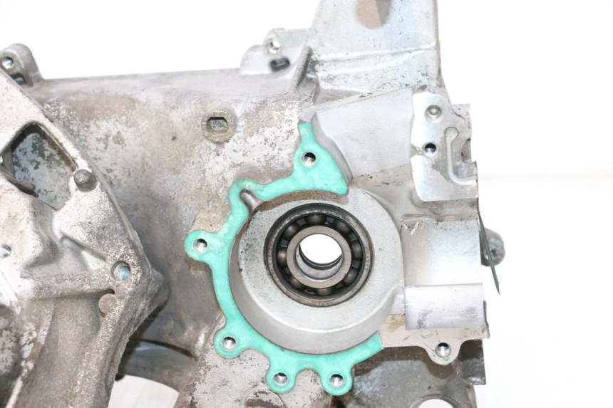 photo de CARCAÇA INFERIOR DO MOTOR PEUGEOT LUDIX ONE 14P 50 (2004 - 2013) - Vista de perfil