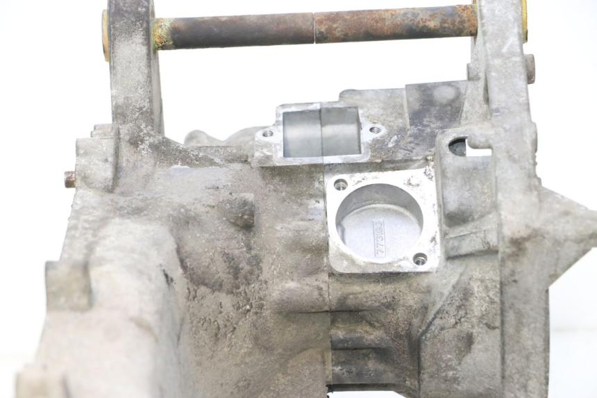 photo de CARTER INFERIOR DO MOTOR PEUGEOT LUDIX ONE 50 (2004 - 2013) - Pontos de fixação