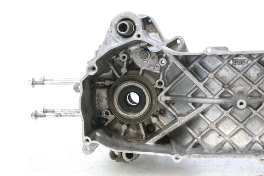 photo de CARCAÇA INFERIOR DO MOTOR MBK MACH G AC 50 (2002 - 2014) - Detalhes característicos