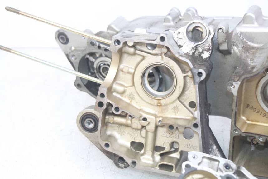 photo de CARTER INFERIOR DO MOTOR SYM MIO 50 (2011 - 2017) - Detalhe da peça