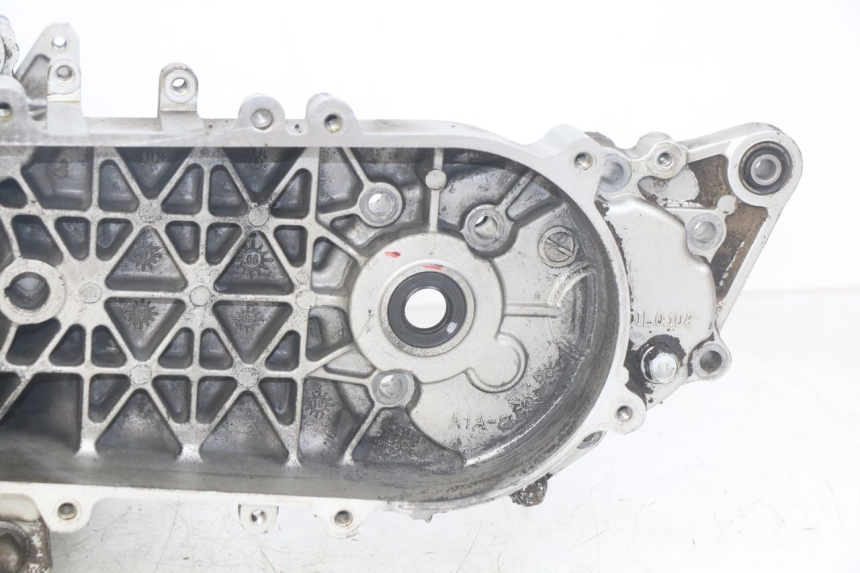 photo de CARTER INFERIOR DO MOTOR SYM MIO 50 (2011 - 2017) - Peça verificada