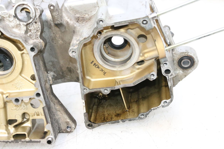 photo de CARCAÇA INFERIOR DO MOTOR SYM MIO 50 (2005 - 2010) - Estrutura - ampliação