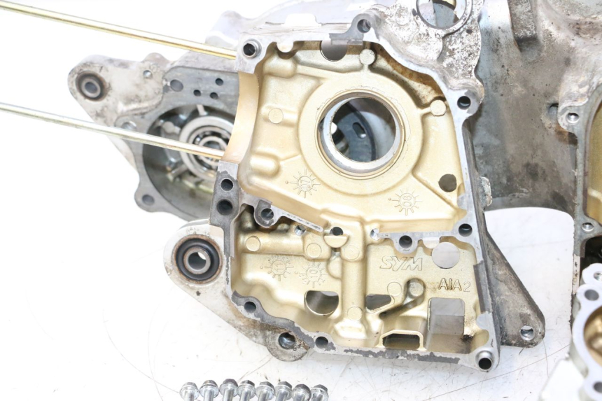 photo de CARCAÇA INFERIOR DO MOTOR SYM MIO 50 (2005 - 2010) - Ângulo alternativo