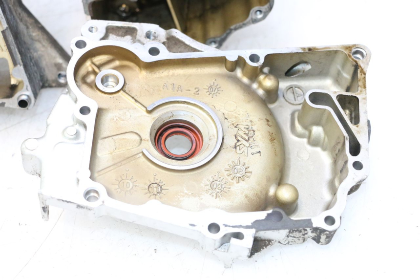photo de CARCAÇA INFERIOR DO MOTOR SYM MIO 50 (2005 - 2010) - Zoom de qualidade