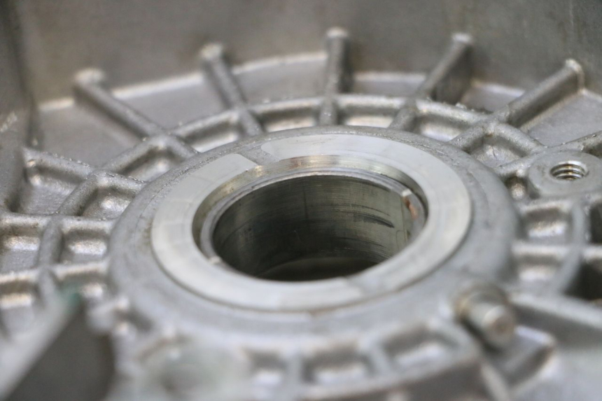 photo de CARTER INFERIOR DO MOTOR PIAGGIO MP3 LT 300 (2010 - 2016) - Estrutura - ampliação
