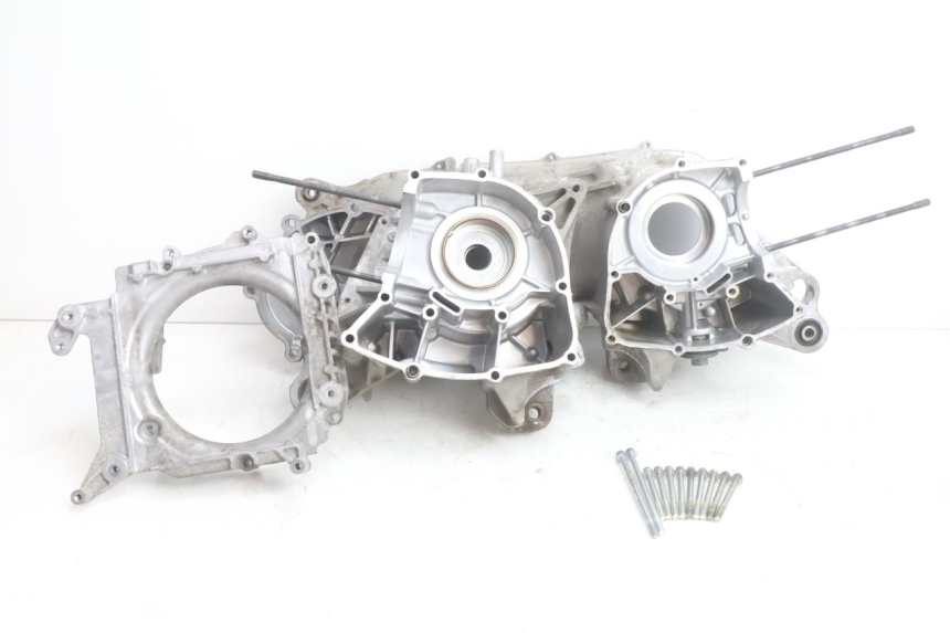 photo de CARCAÇA INFERIOR DO MOTOR YAMAHA N-MAX NMAX 125 (2021 - 2024) - Vista do produto