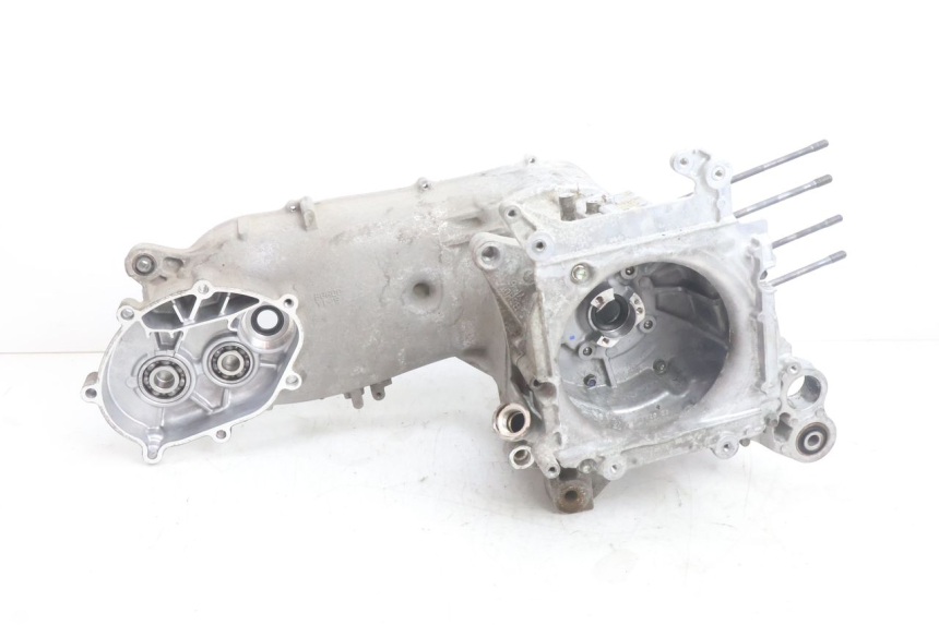 photo de CARCAÇA INFERIOR DO MOTOR YAMAHA N-MAX NMAX 125 (2021 - 2024) - Ampliação técnica