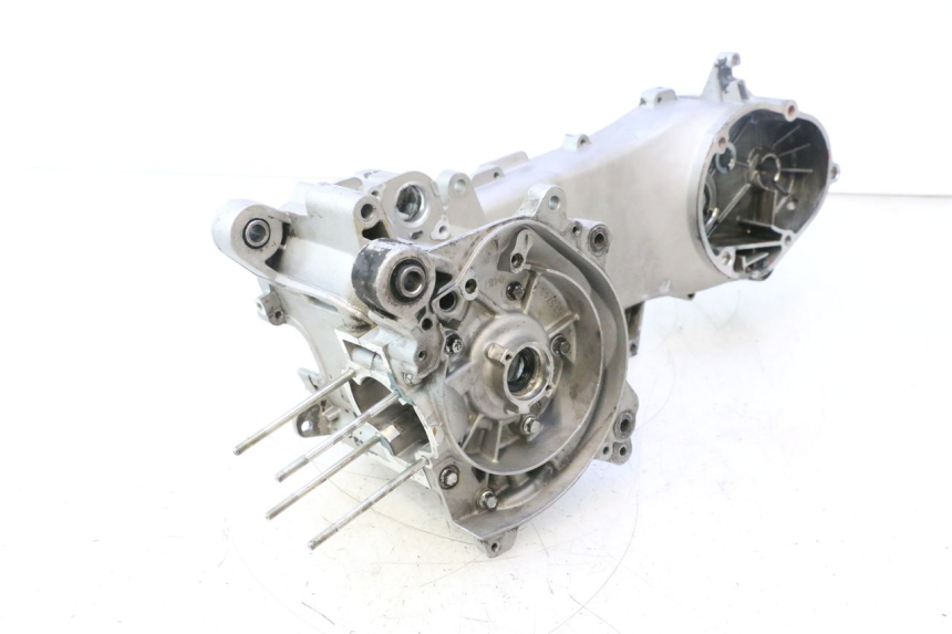 photo de CARTER INFERIOR DO MOTOR PIAGGIO NEW TYPHOON 50 (2018 - 2021) - Vista de perfil