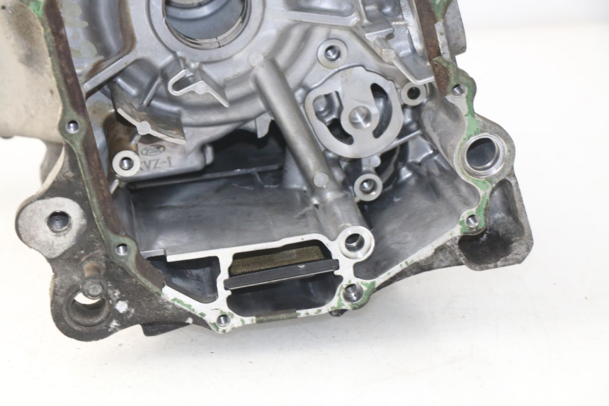 photo de CARTER INFERIOR DO MOTOR HONDA NSS EX FORZA 250 (2005 - 2013) - Detalhes característicos